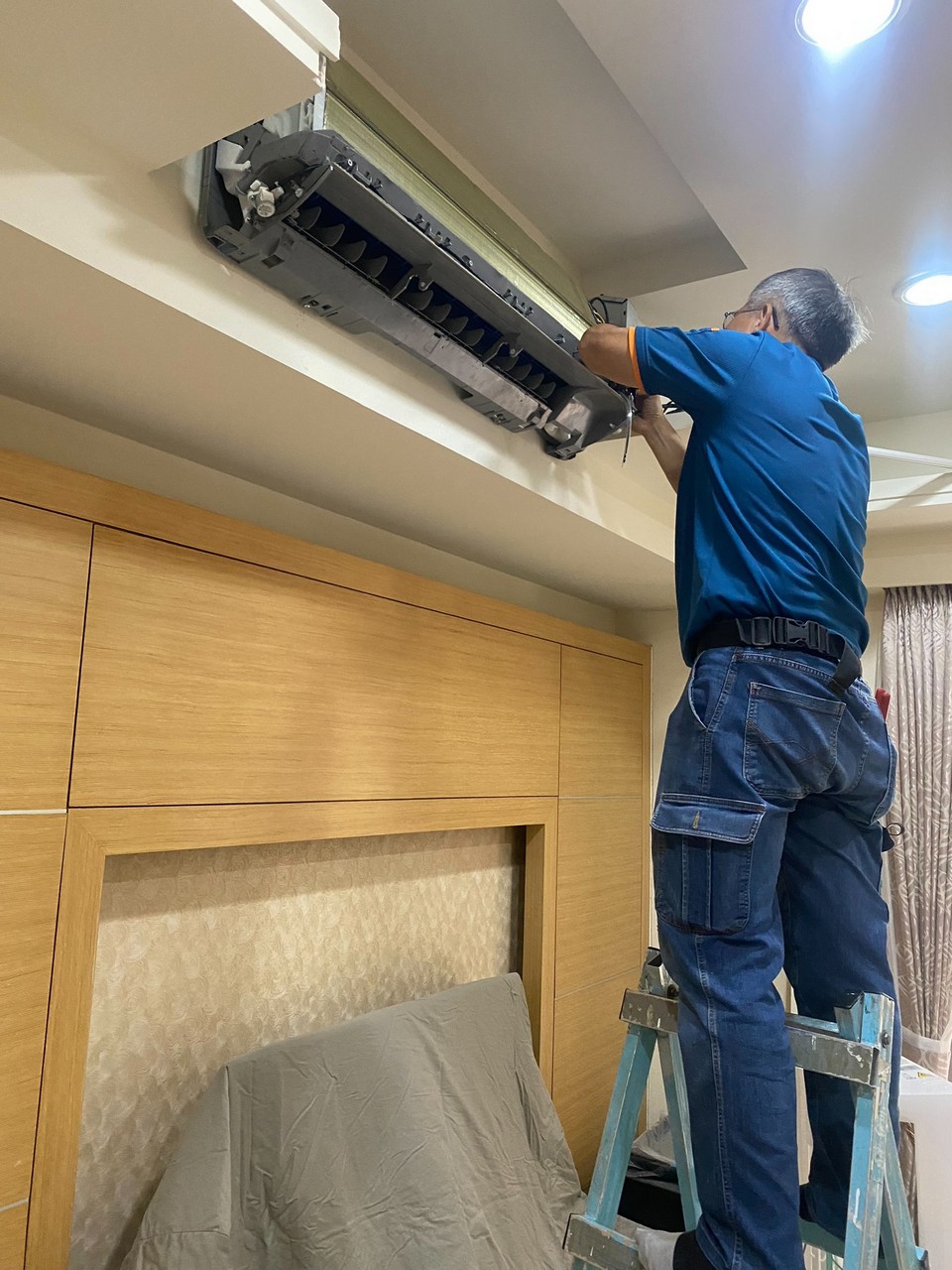 ����t�s�N��w�ˤu�{